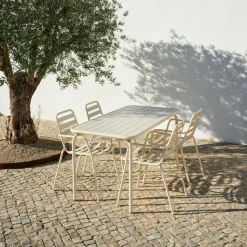 CASA REKTA Tavolo Sabbia- Tavoli Da Giardino